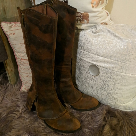 Donald J. Pliner Shoes - Spotted Brown Leather Devi Donald Pliner Boots